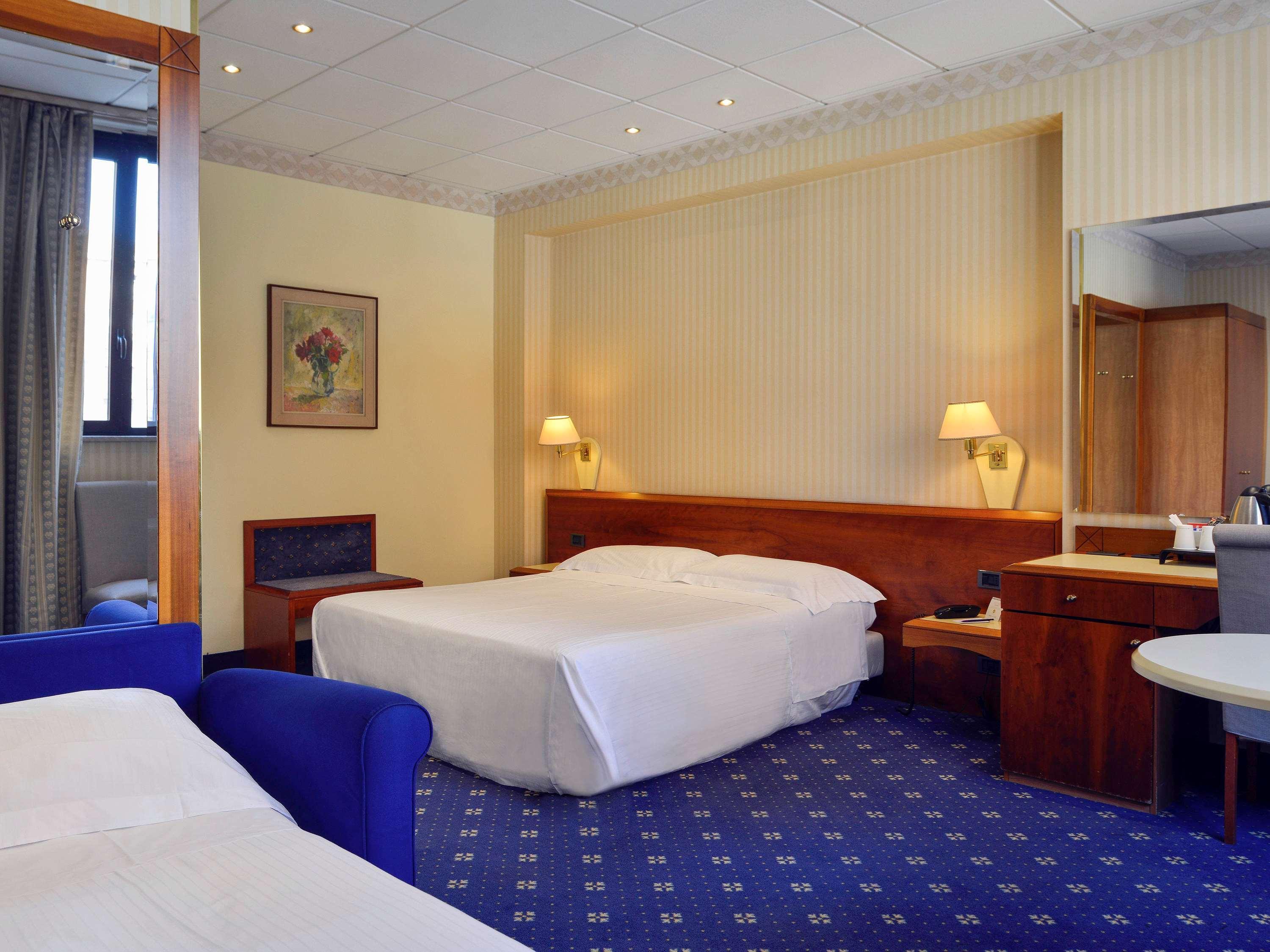 Mercure Reggio Emilia Centro Astoria Esterno foto