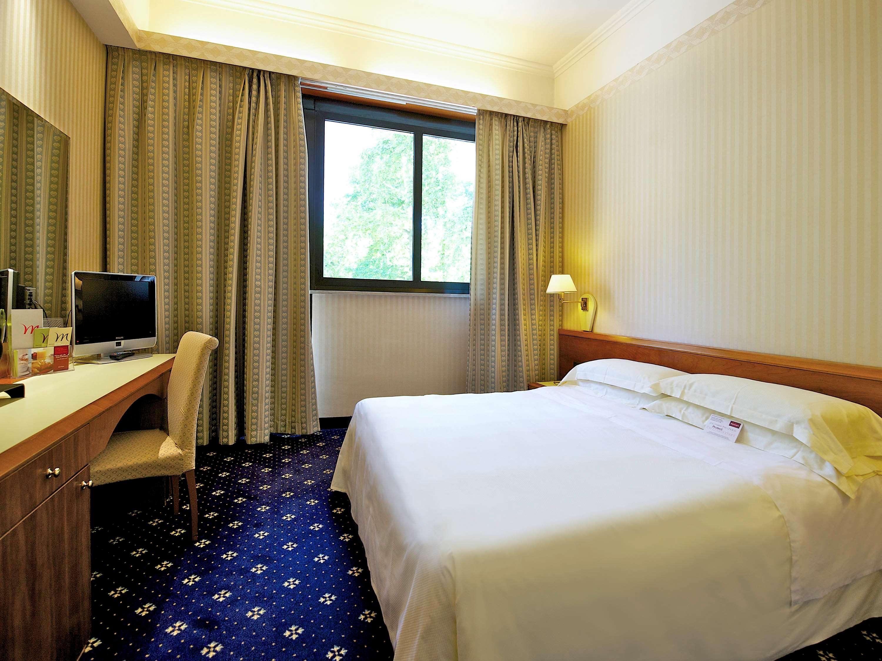 Mercure Reggio Emilia Centro Astoria Esterno foto