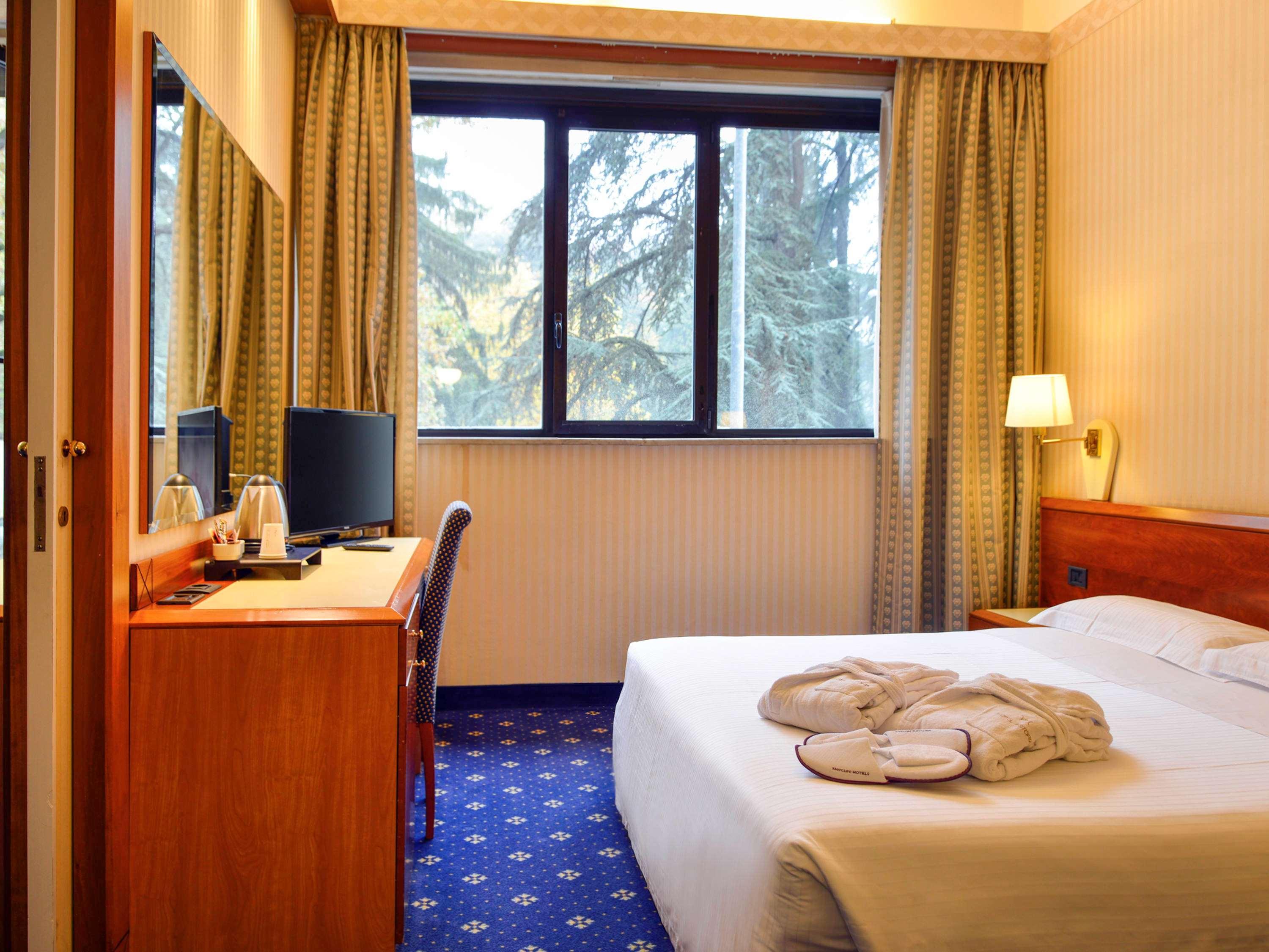 Mercure Reggio Emilia Centro Astoria Esterno foto