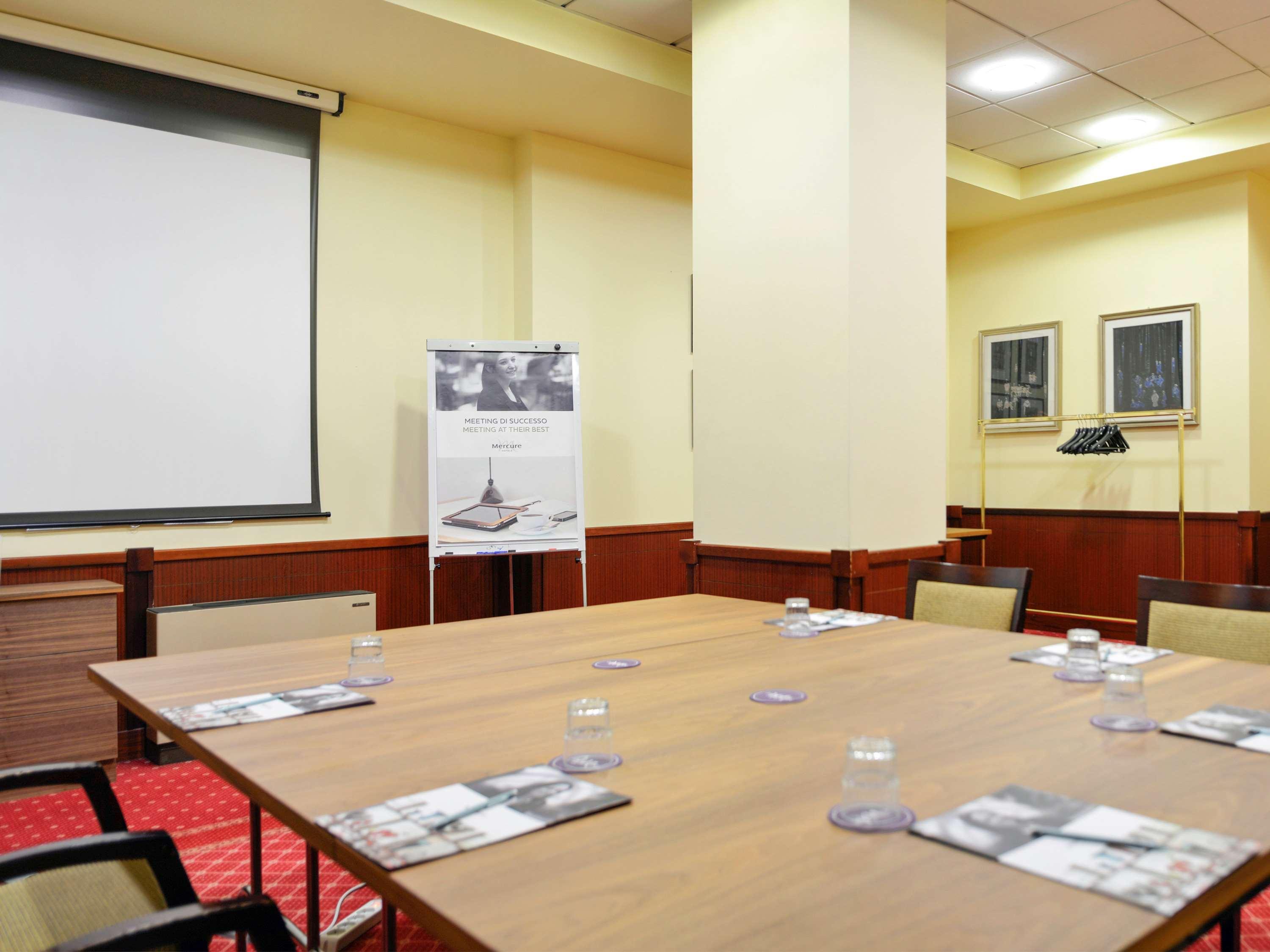 Mercure Reggio Emilia Centro Astoria Esterno foto