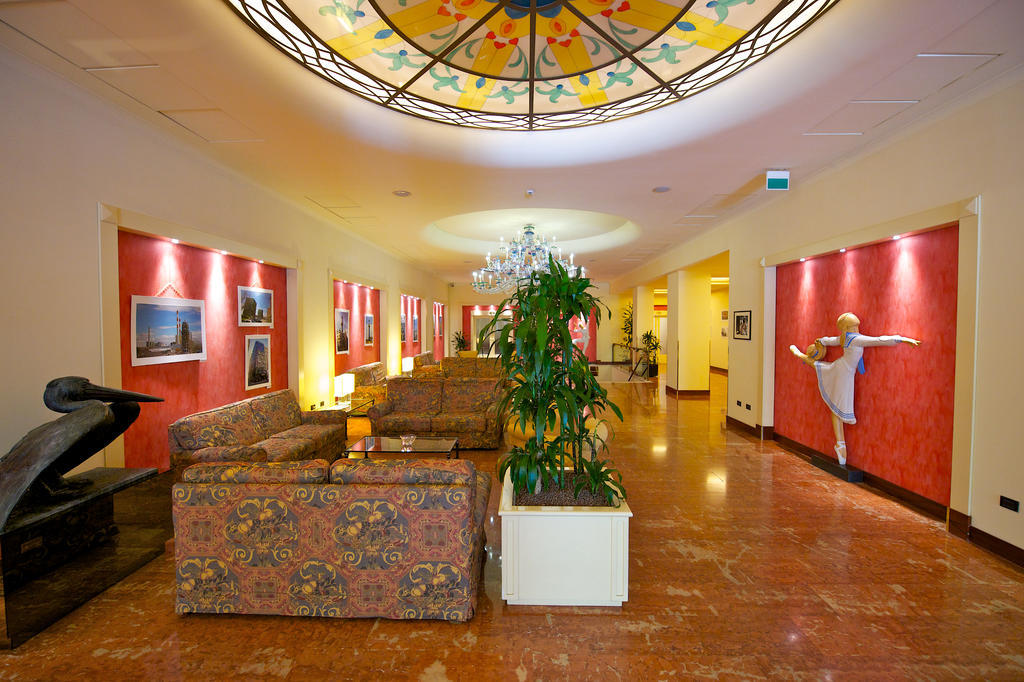 Mercure Reggio Emilia Centro Astoria Esterno foto