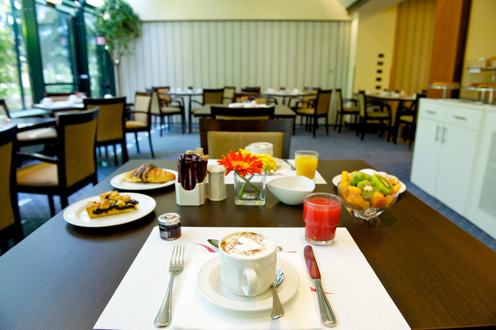 Mercure Reggio Emilia Centro Astoria Esterno foto